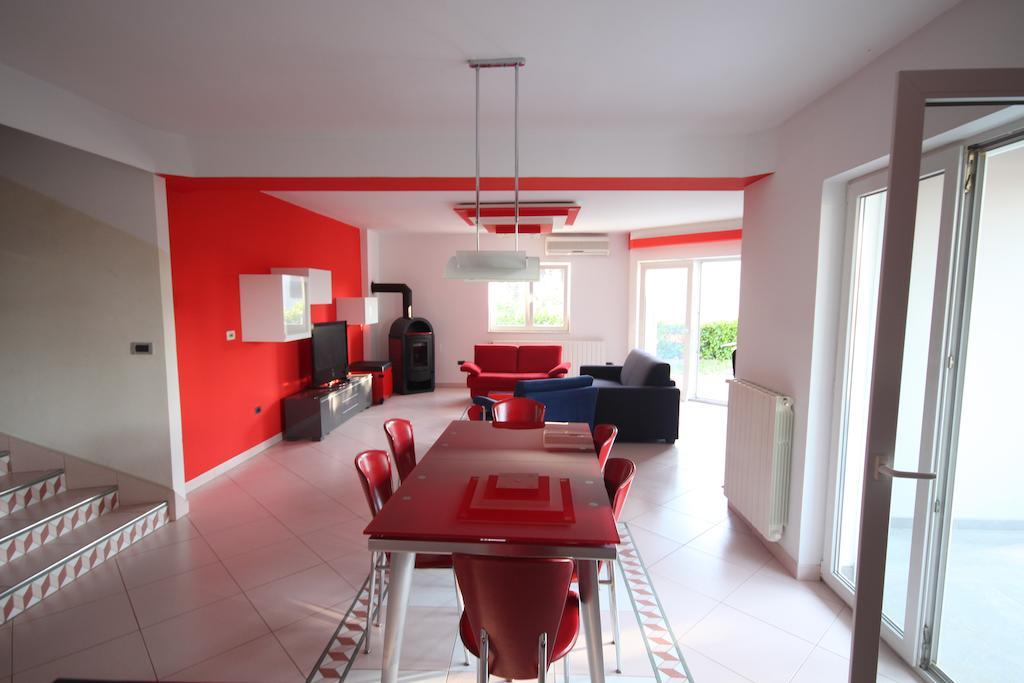 Holiday House Veli Vrh Pula Room photo