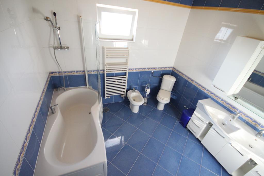 Holiday House Veli Vrh Pula Room photo