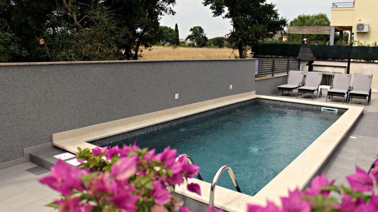 Holiday House Veli Vrh Pula Exterior photo